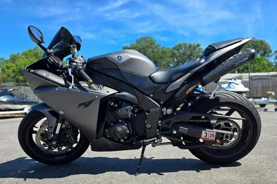 2013 Yamaha YZF-R1