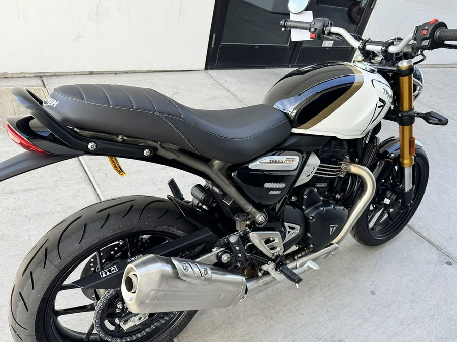 2026 Triumph Speed 400 Pearl Metallic White/Phantom Black
