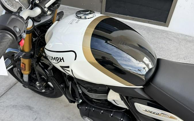 2026 Triumph Speed 400 Pearl Metallic White/Phantom Black