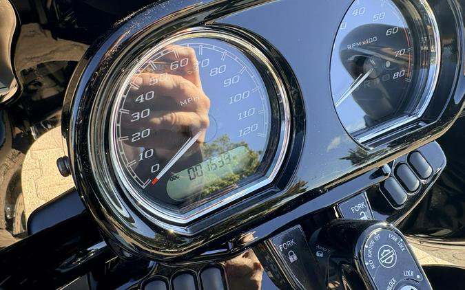 FLTRXS 2023 Road Glide® Special