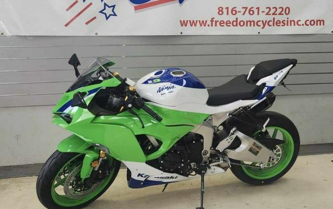 2024 Kawasaki Ninja® ZX™-6R 40th Anniversary Edition ABS