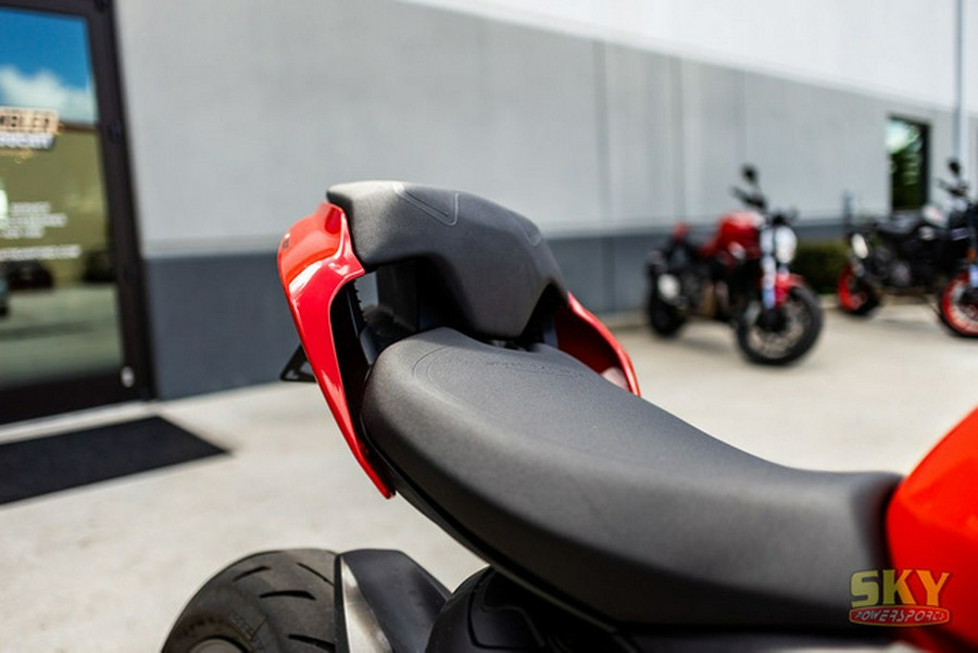 2022 Ducati Streetfighter V2 Ducati Red