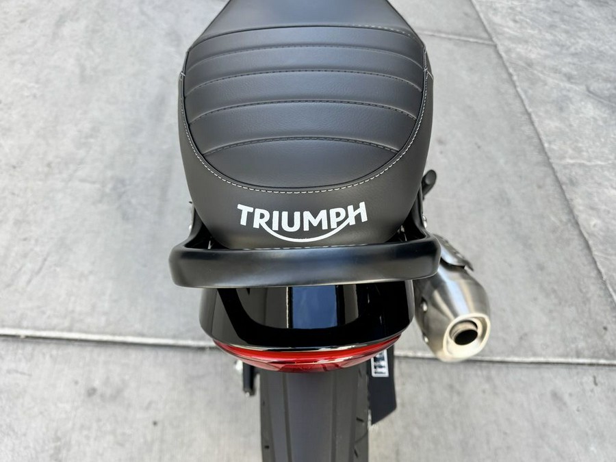 2026 Triumph Speed 400 Pearl Metallic White/Phantom Black