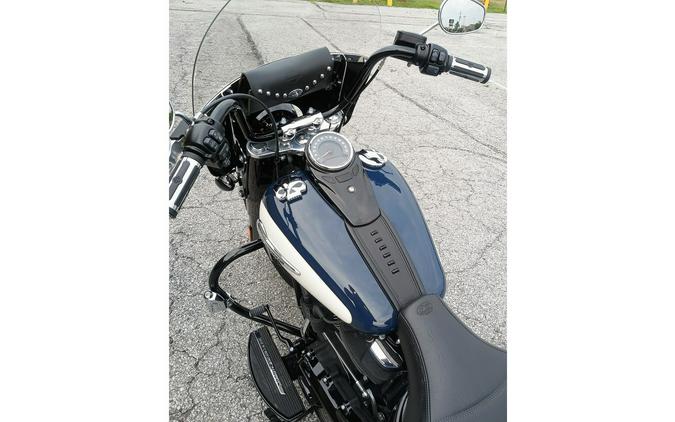 2019 FLHCS HERITAGE SOFTAIL - Harley-Davidson®