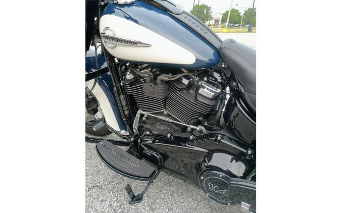 2019 FLHCS HERITAGE SOFTAIL - Harley-Davidson®