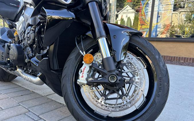 2025 Ducati Diavel V4 Thrilling Black - 7726