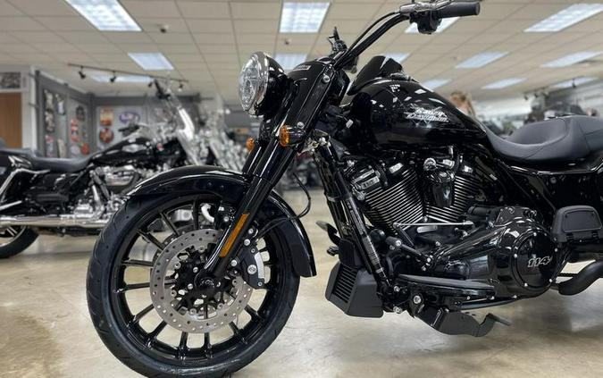 2023 Harley-Davidson® FLRT - Freewheeler®