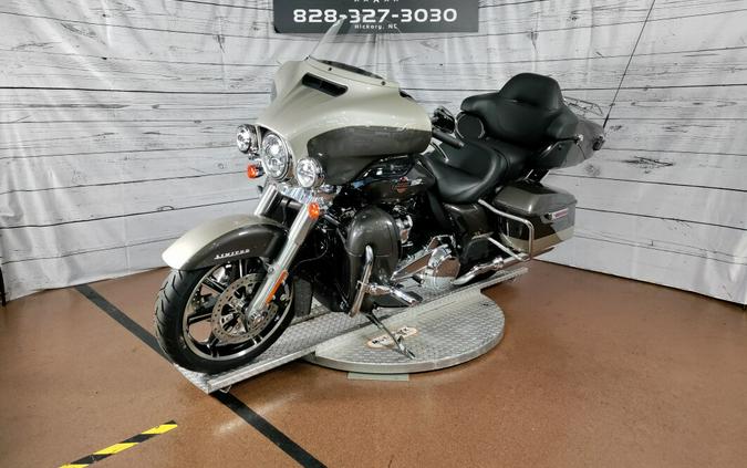 2023 Harley-Davidson Ultra Limited Grey Haze/Silver Fortune