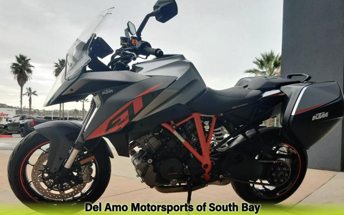 2017 KTM 1290 SUPER DUKE GT