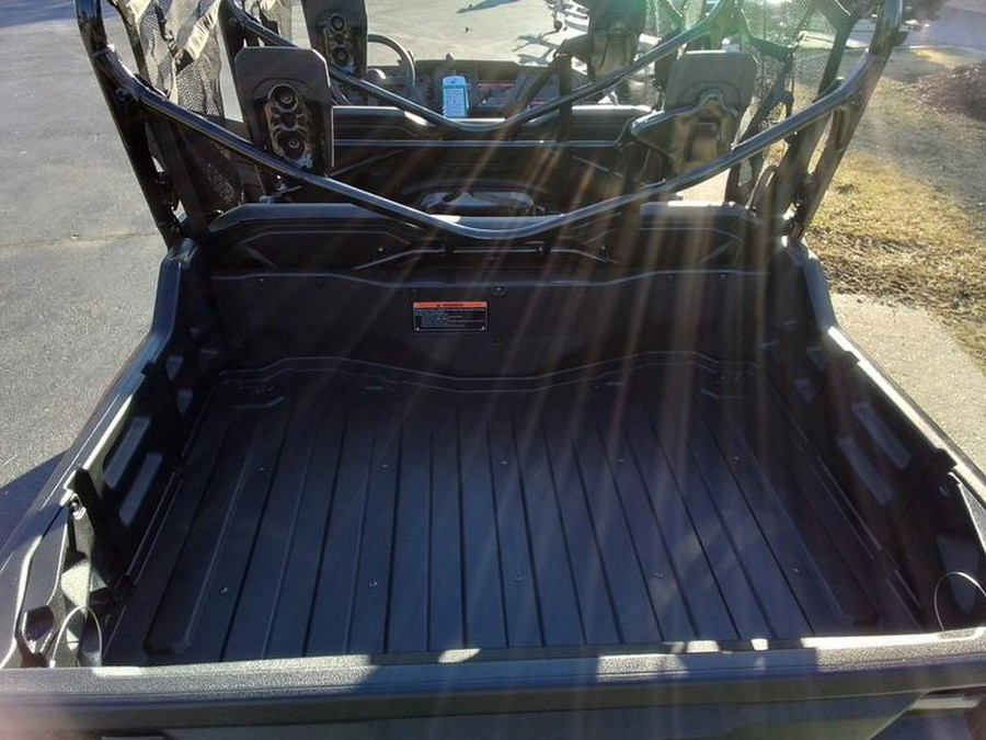 2025 Honda® Pioneer 1000-6 Deluxe Crew