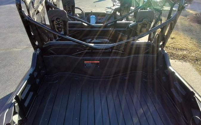 2025 Honda® Pioneer 1000-6 Deluxe Crew