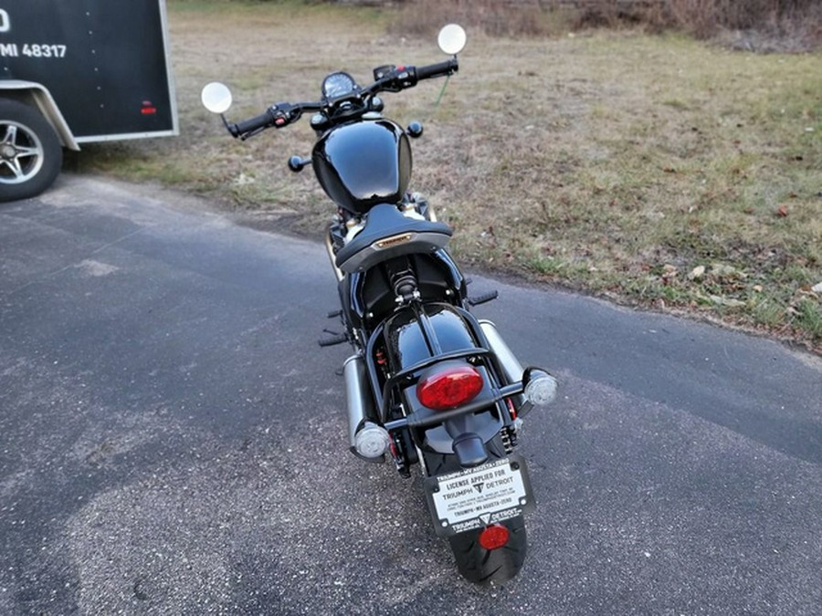 2023 Triumph Bonneville Bobber Jet Black