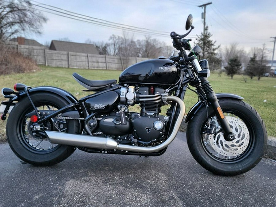 2023 Triumph Bonneville Bobber Jet Black