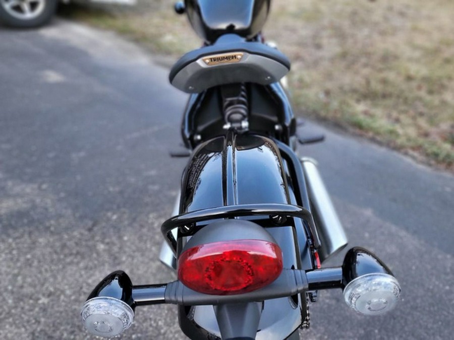 2023 Triumph Bonneville Bobber Jet Black