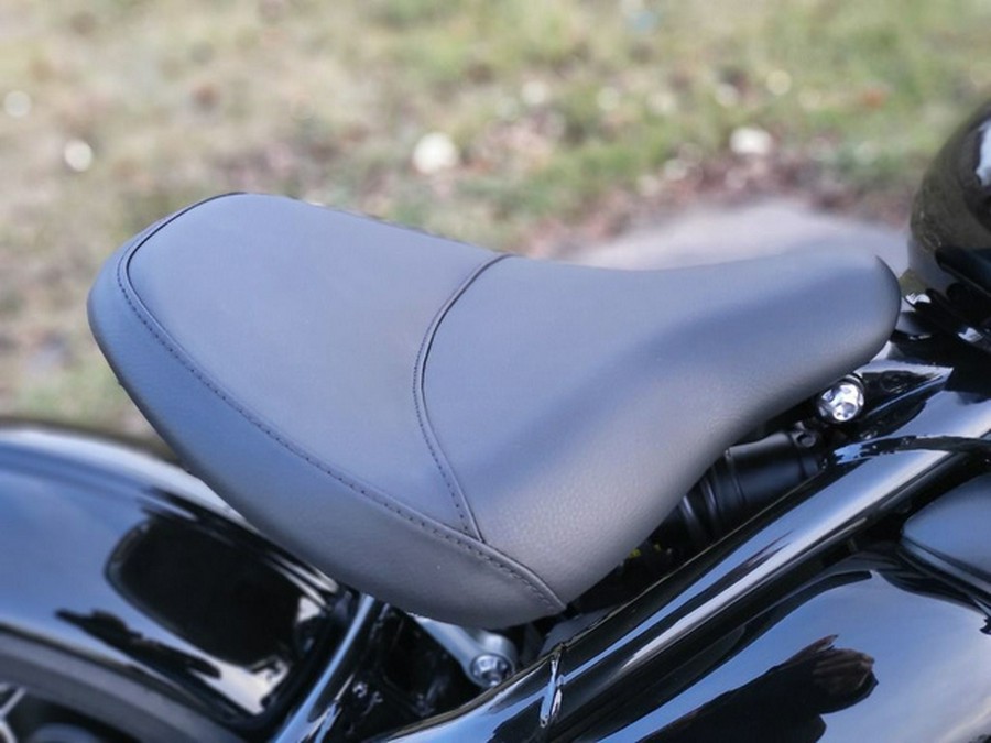 2023 Triumph Bonneville Bobber Jet Black