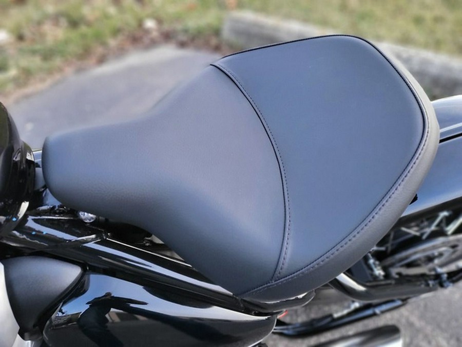 2023 Triumph Bonneville Bobber Jet Black