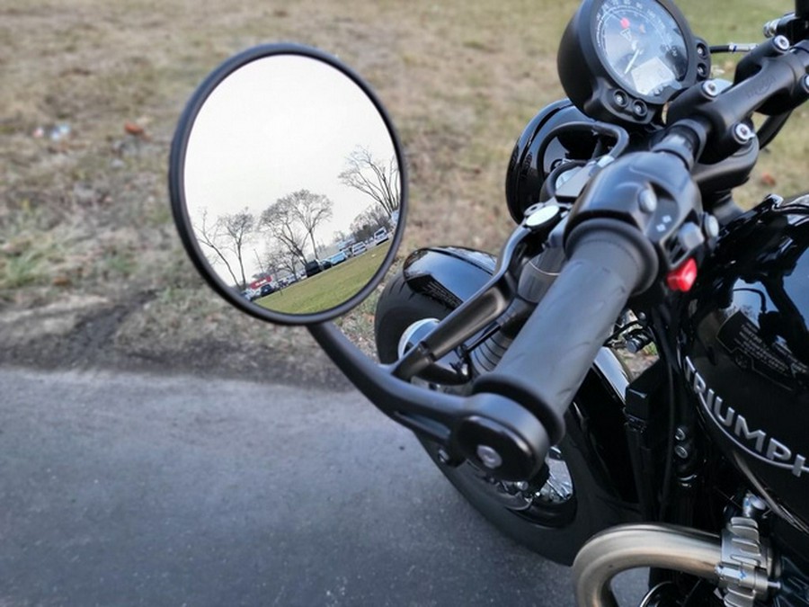 2023 Triumph Bonneville Bobber Jet Black