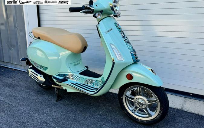 2025 Vespa Primavera 150 Batik