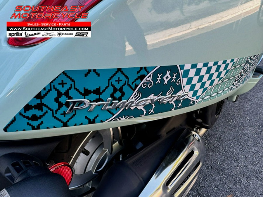 2025 Vespa Primavera 150 Batik