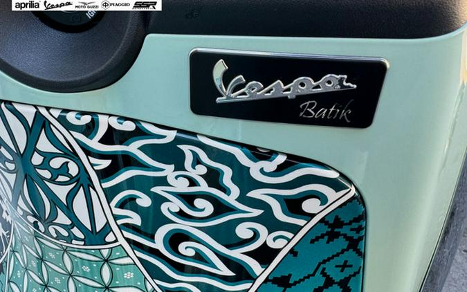 2025 Vespa Primavera 150 Batik