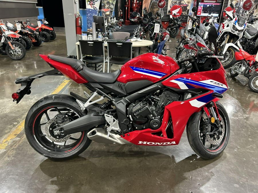 2026 Honda CBR650R E-CLUTCH