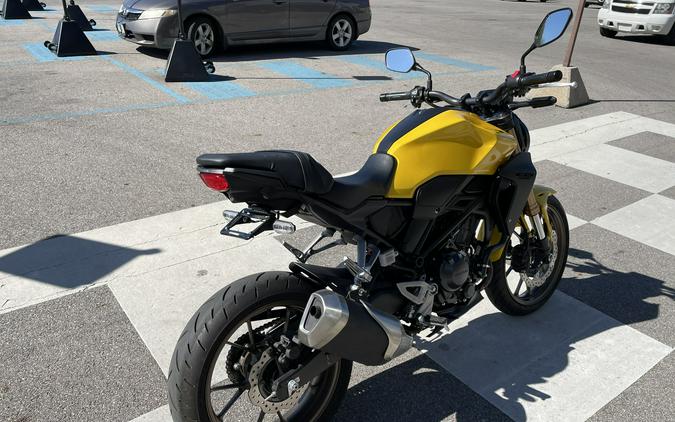 2025 Honda CB300R ABS