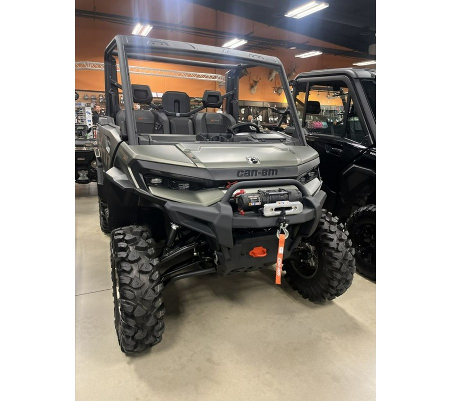 2026 Can-Am Defender X mr with Half Doors HD11