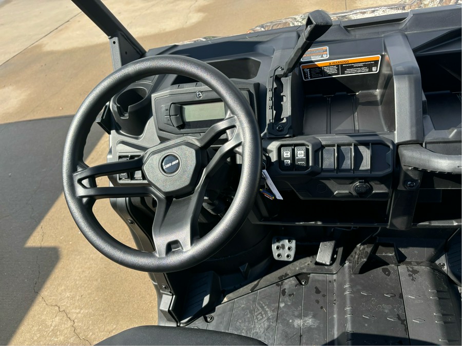 2025 Can-Am™ Defender DPS HD7