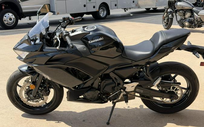 2025 KAWASAKI NINJA 650