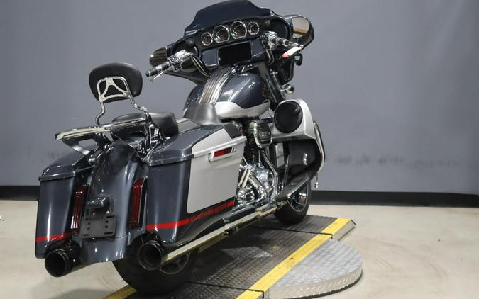 2019 Harley-Davidson CVO Street Glide Charred Steel & Lightening Silver