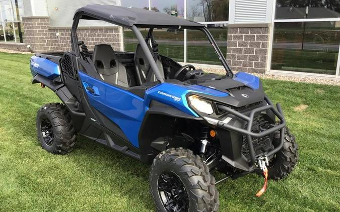 2023 Can-Am® Commander XT 700