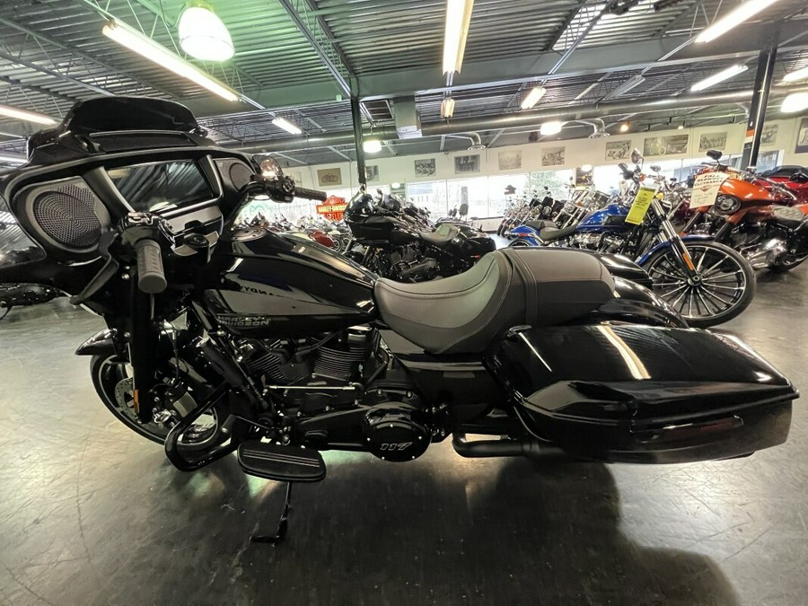 2024 Harley-Davidson Street Glide® Vivid Black FLHX