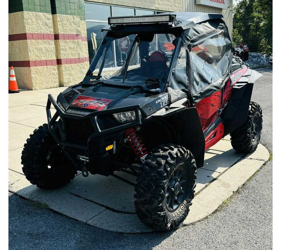 2018 Polaris® RZR XP® 1000 EPS Black Pearl