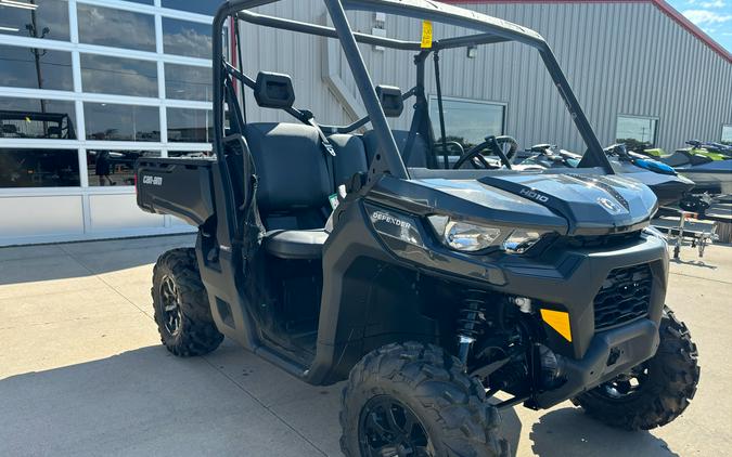 2025 Can-Am™ Defender DPS HD10