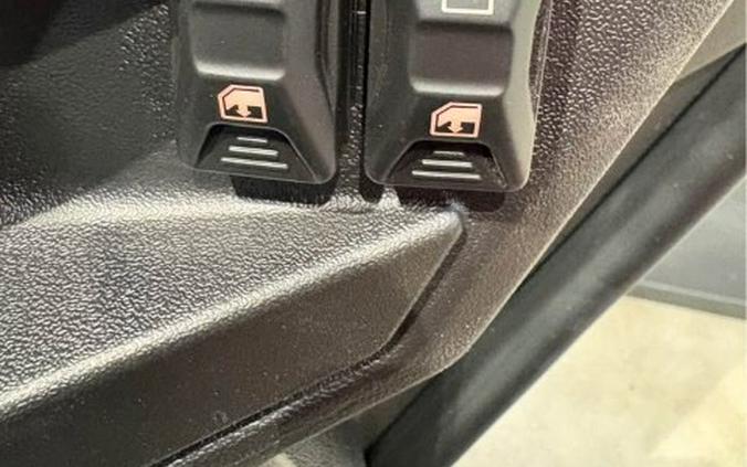 2026 Can-Am Defender MAX DPS CAB HD10