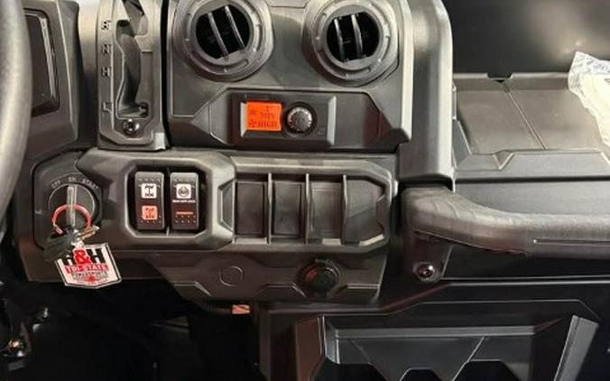 2026 Can-Am Defender MAX DPS CAB HD10
