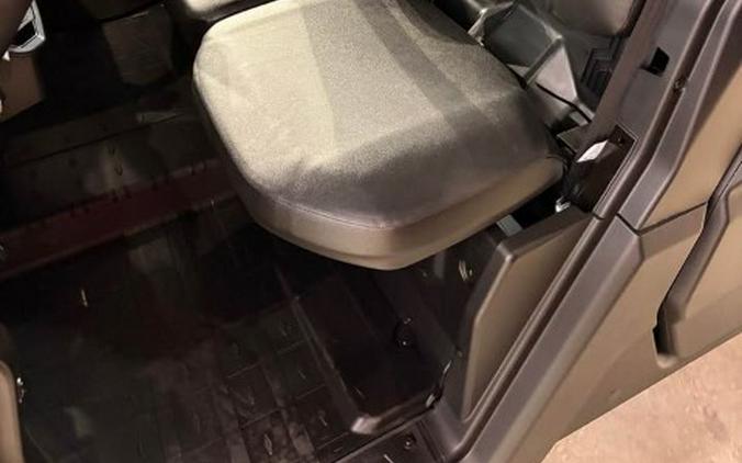 2026 Can-Am Defender MAX DPS CAB HD10