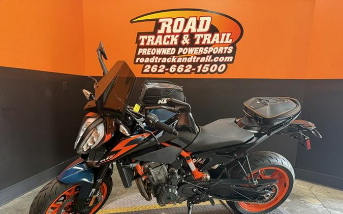 2022 KTM Duke 890 R