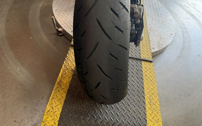 2022 KTM Duke 890 R