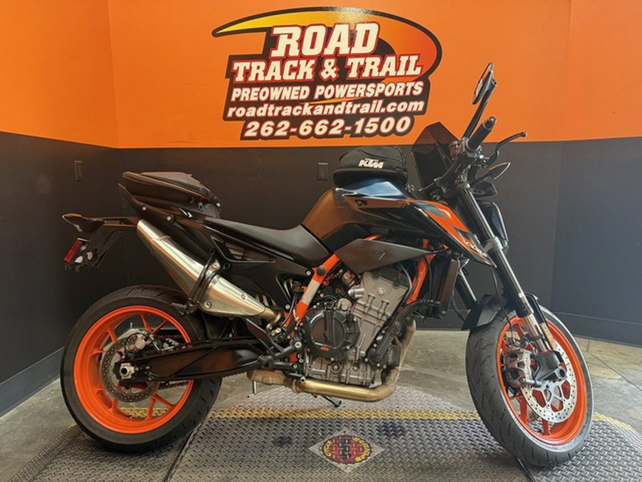 2022 KTM Duke 890 R