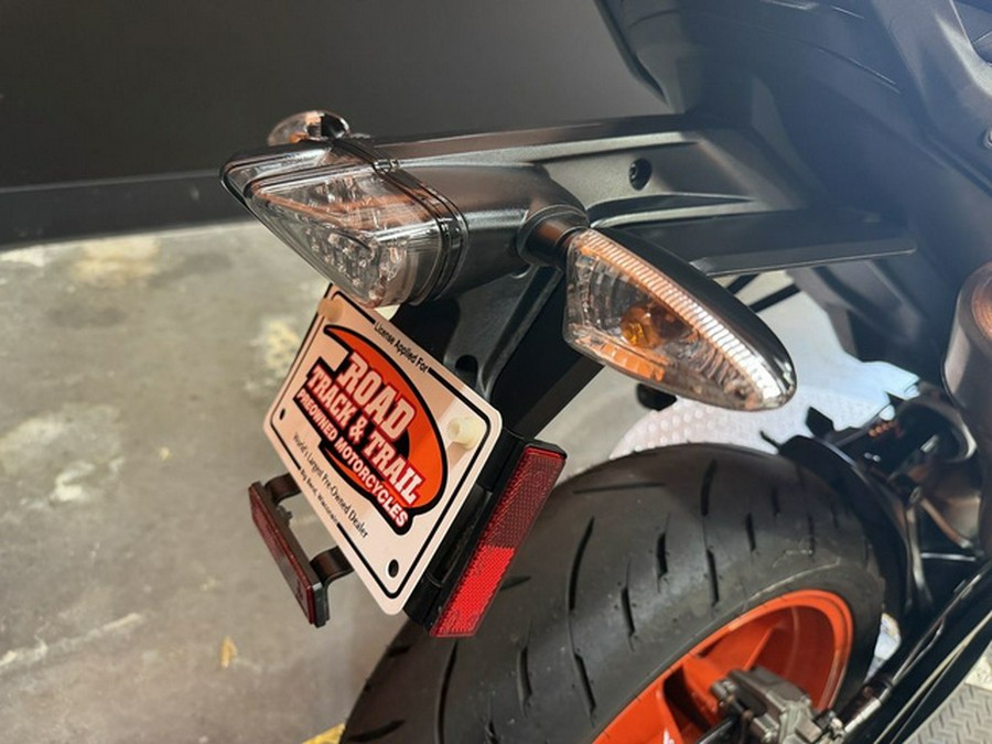 2022 KTM Duke 890 R