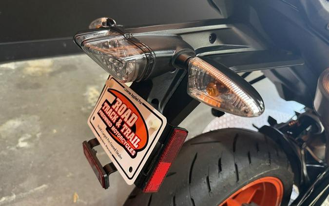 2022 KTM Duke 890 R