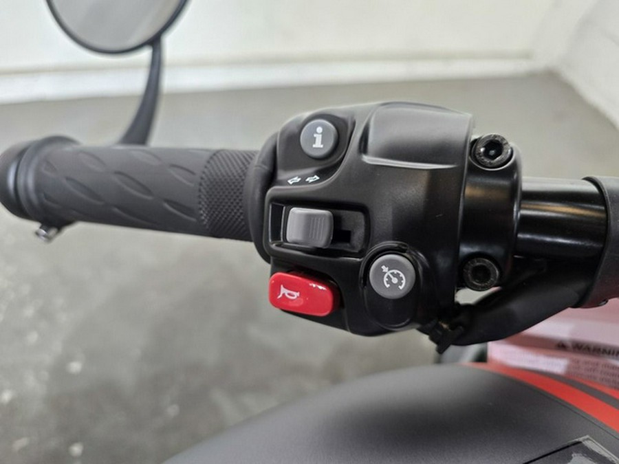 2025 Triumph Bonneville Bobber Matte Graphite/Matte Baja Orange