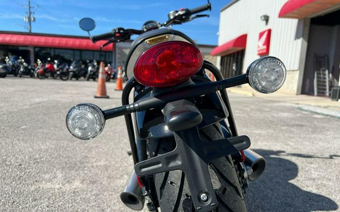 2025 Triumph BONNEVILLE BOBBER