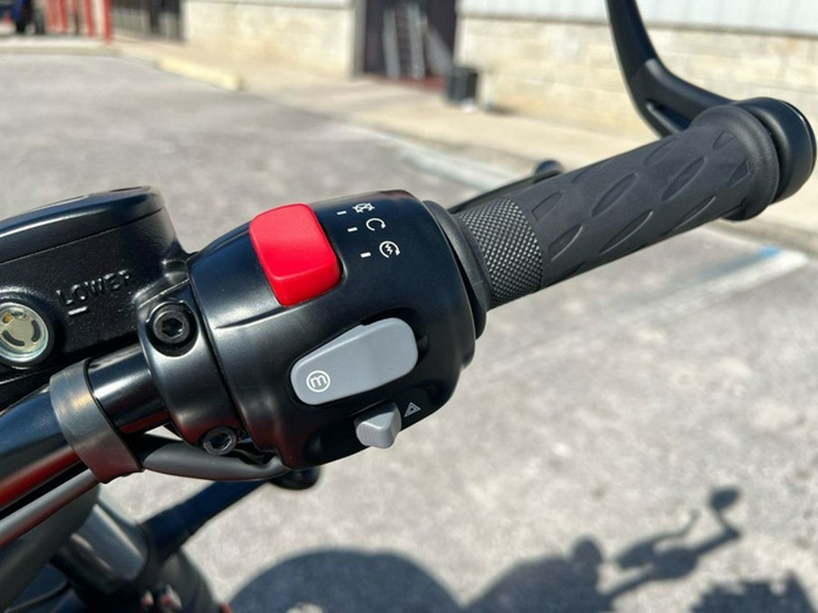 2025 Triumph Bonneville Bobber Matte Graphite/Matte Baja Orange