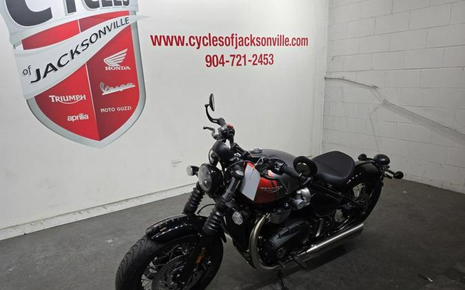 2025 Triumph BONNEVILLE BOBBER