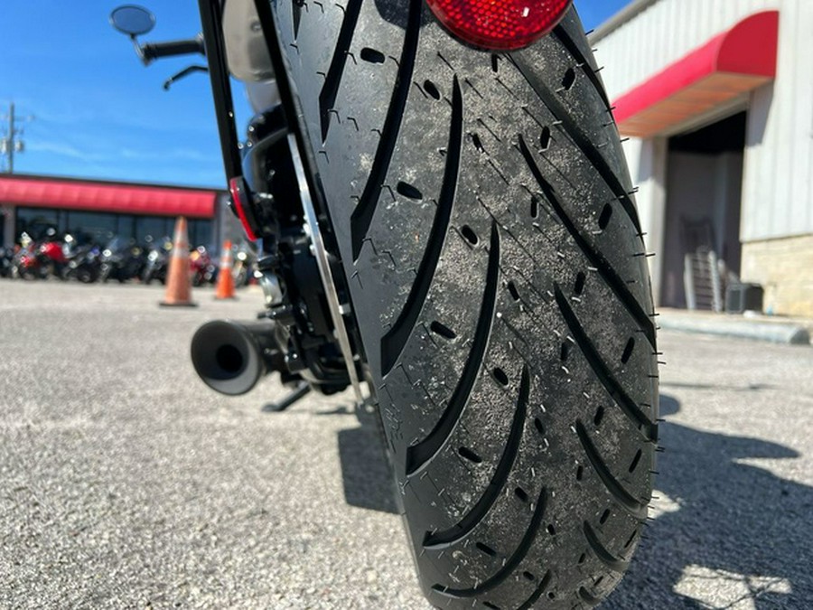 2025 Triumph Bonneville Bobber Matte Graphite/Matte Baja Orange