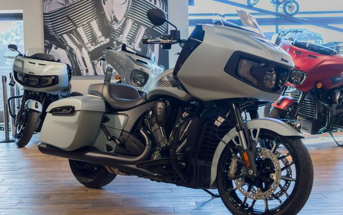 2025 Indian Challenger Dark Horse Frost Silver Smoke