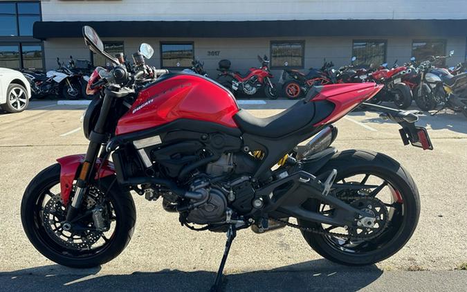 2024 Ducati MONSTER PLUS