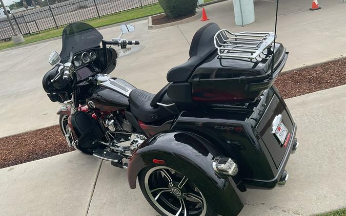 FLHTCUTGSE 2022 CVO™ Tri Glide®